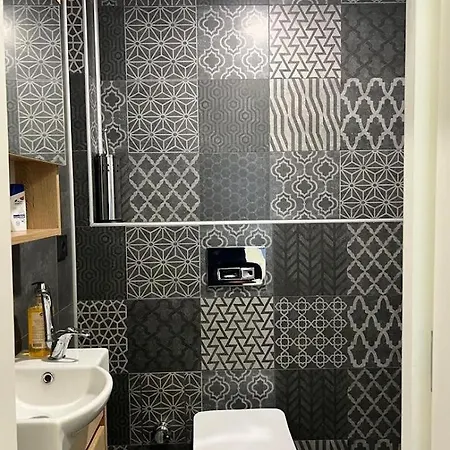 Ξενοδοχείο Kmc 2*